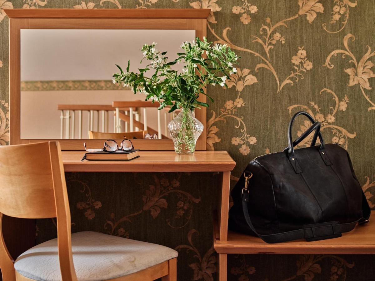 Hotel Great Polonia Krakow Airport - Ex Hotel Witek モドルニチュカ エクステリア 写真